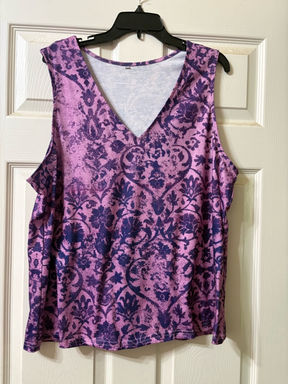 Women's V-Neck Sleeveless Tank Top in Purple Floral Print